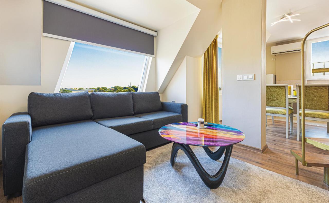 플로브디프 Fancy 1Bd Penthouse With Terrace Near The Centre By Flat Mаnager 아파트 외부 사진
