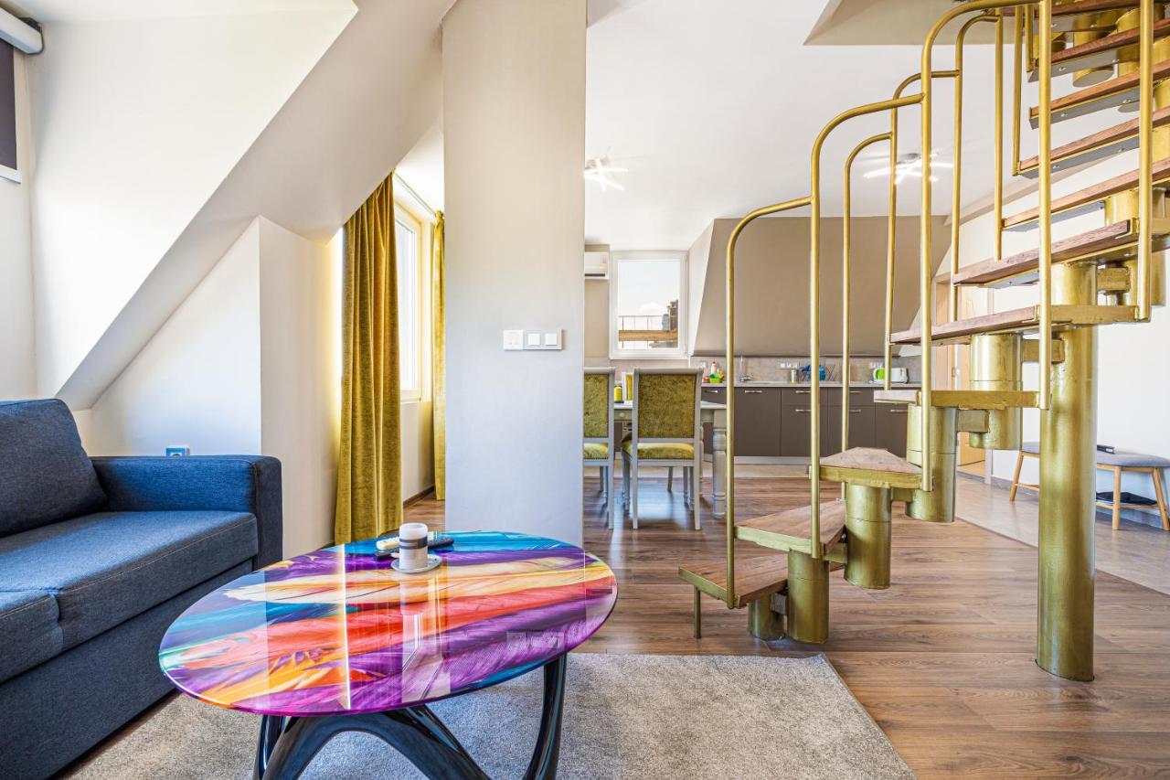 플로브디프 Fancy 1Bd Penthouse With Terrace Near The Centre By Flat Mаnager 아파트 외부 사진